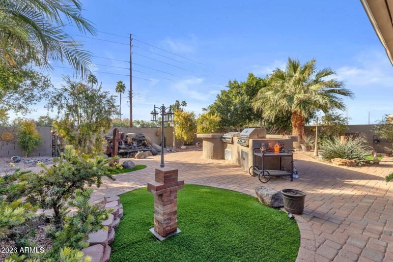 52-web-or-mls-9339-e-stoney-vista-dr