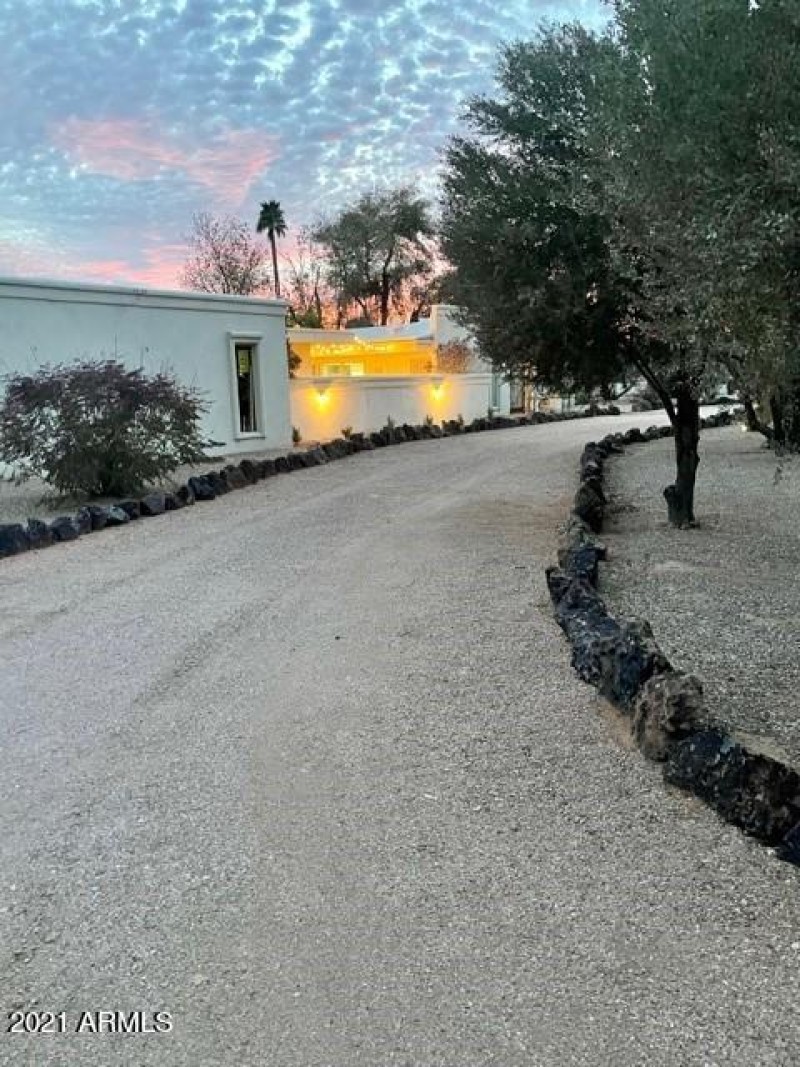 Circle Drive in Front