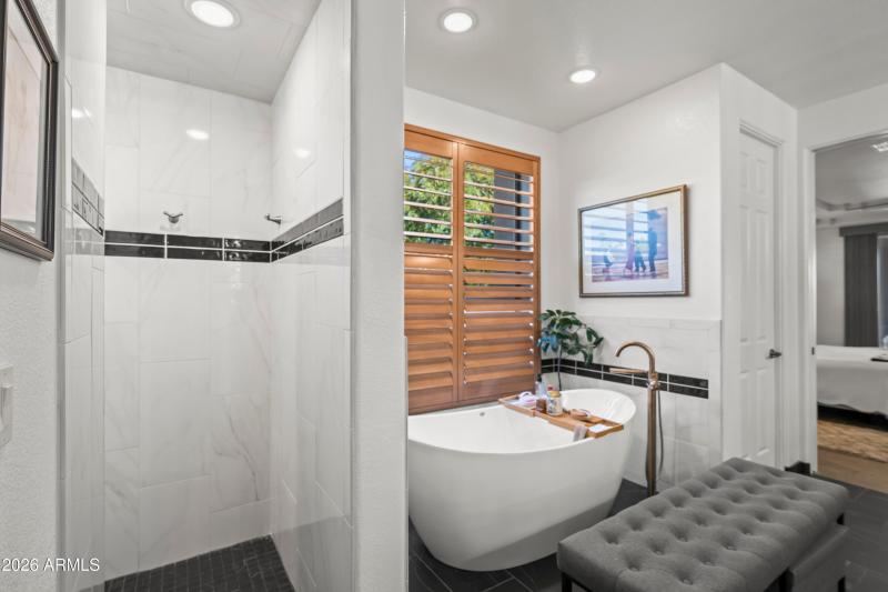 New blackand white bathroom