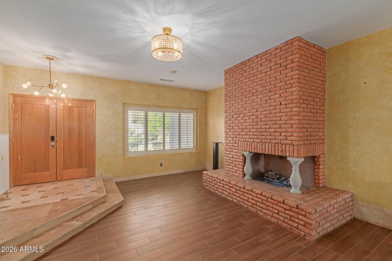 Formal living right upon entry