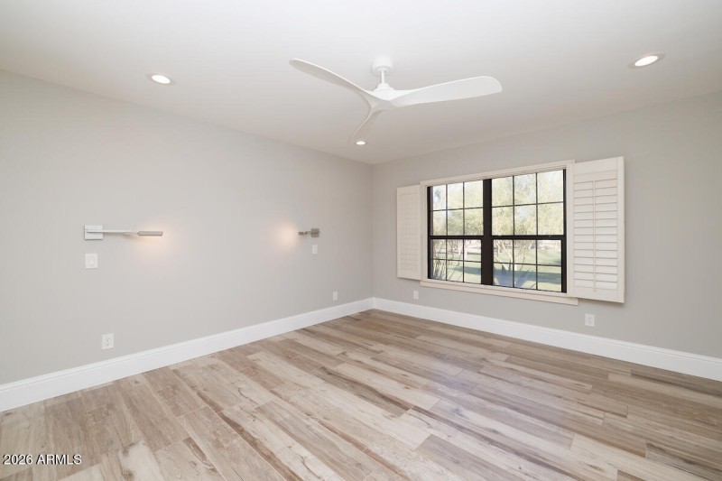 6349_N_78th_St_103_16