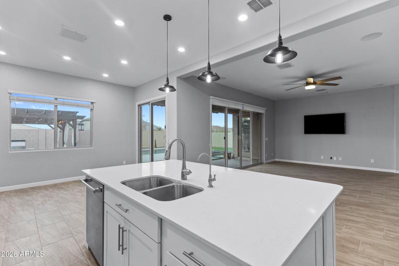 21654 Via de Arboles-14