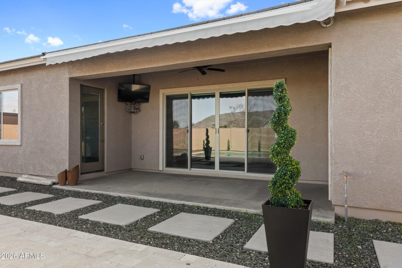 21654 Via de Arboles-42