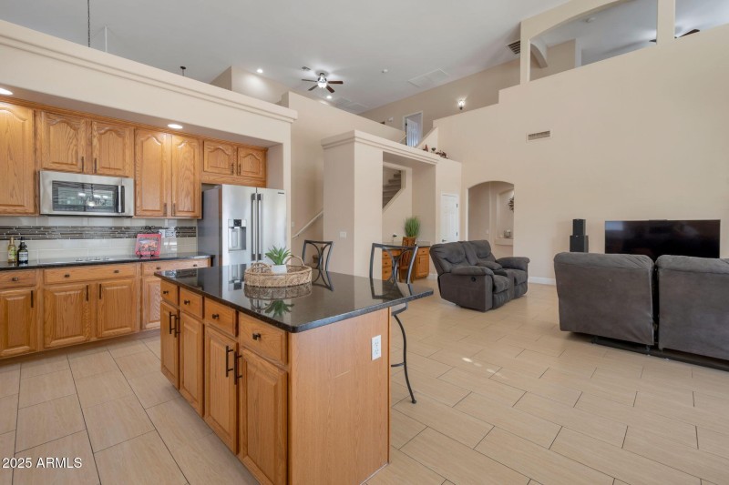 LARGE KITCHEN ISLAND