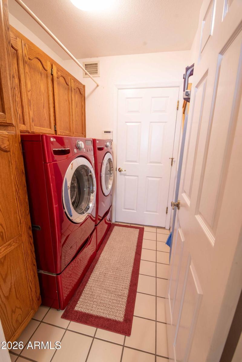 1531 Rim View Dr-0143