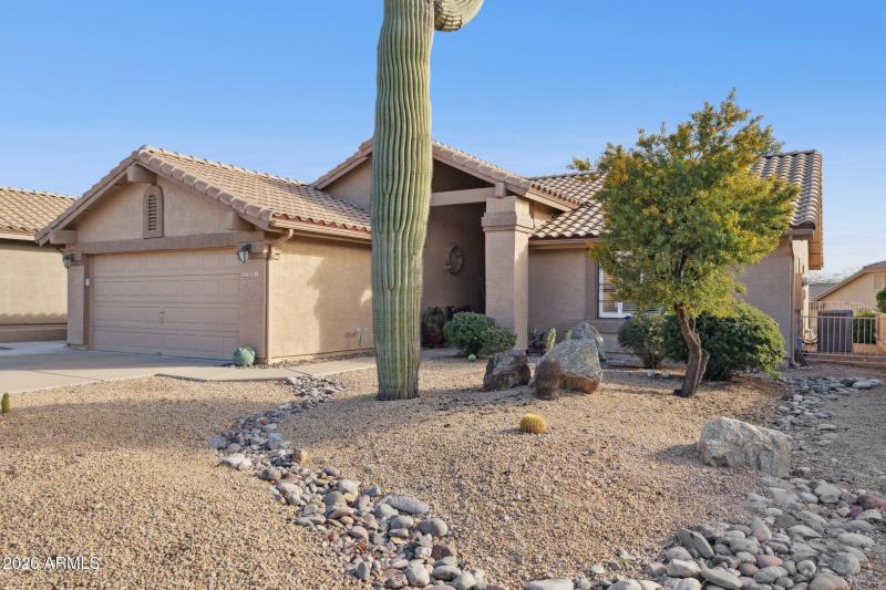2-web-or-mls-8381-e-golden-cholla-dr