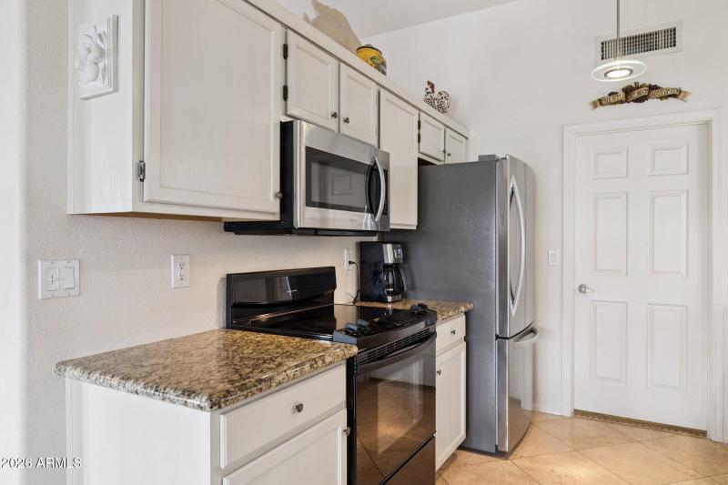 13-web-or-mls-8381-e-golden-cholla-dr