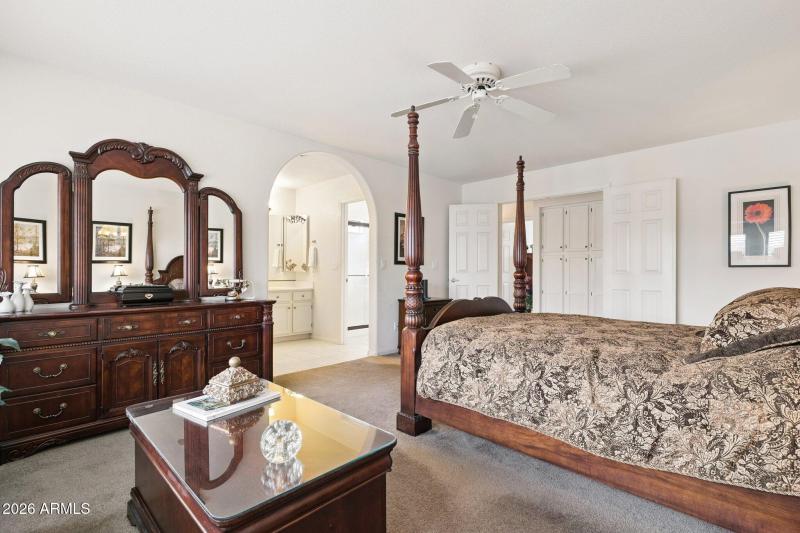 18-web-or-mls-8381-e-golden-cholla-dr