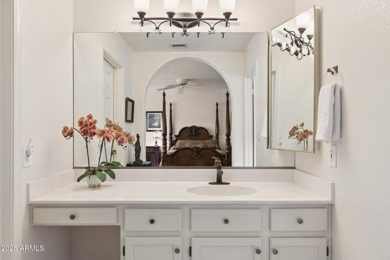 19-web-or-mls-8381-e-golden-cholla-dr