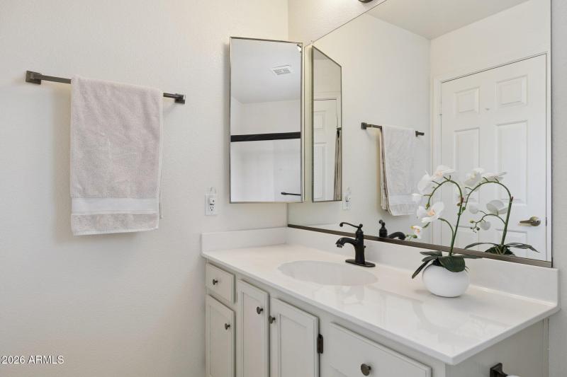 25-web-or-mls-8381-e-golden-cholla-dr