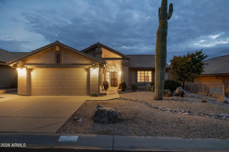 55-web-or-mls-8381-e-golden-cholla-dr