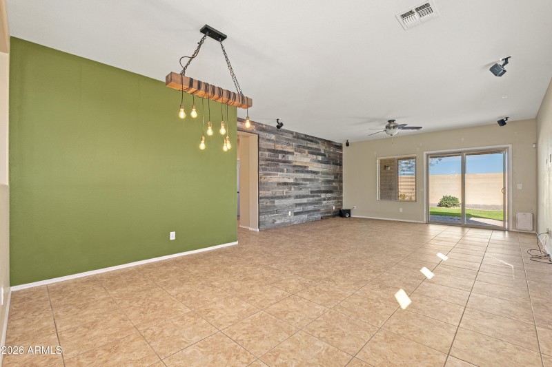 19128 W Woodlands Ave - 10