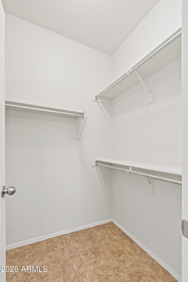 19128 W Woodlands Ave - 18