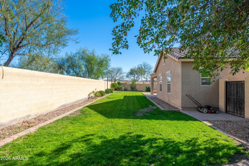 19128 W Woodlands Ave - 31