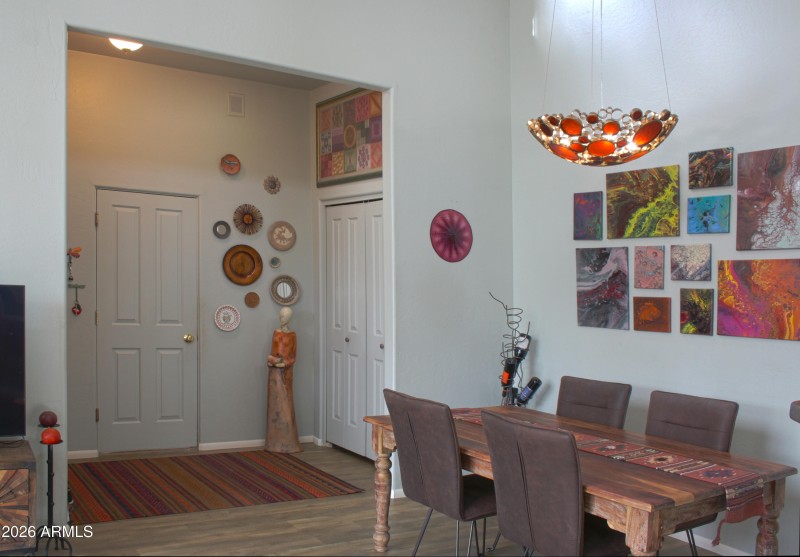 6 dining room and foyer