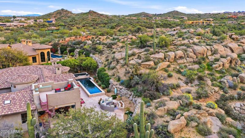 Surrounding Boulders