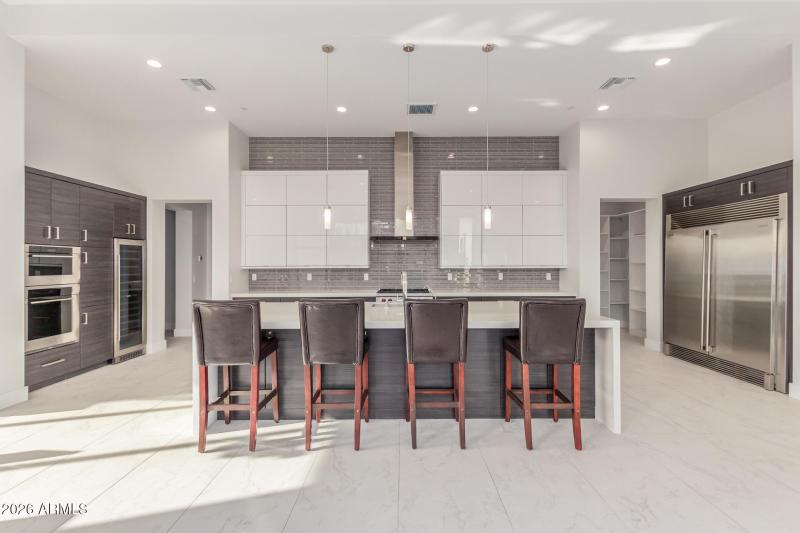 28 - Camelback Manor