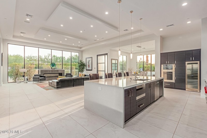 33 - Camelback Manor