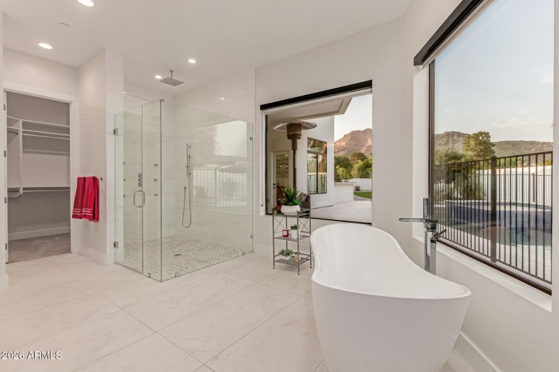 40 - Camelback Manor