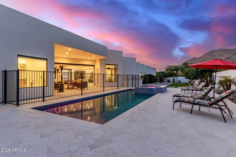 64 - Camelback Manor