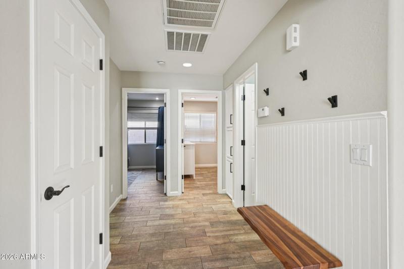 22-web-or-mls-N 63rd Dr-S2401-022