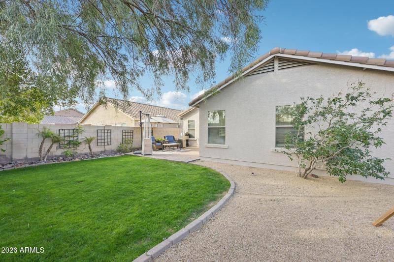 35-web-or-mls-N 63rd Dr-S2401-035