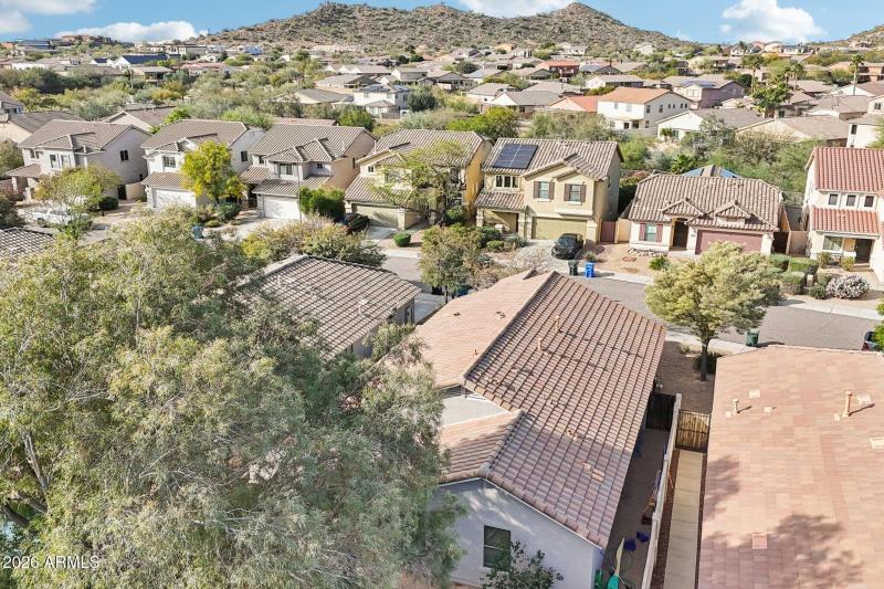 43-web-or-mls-N 63rd Dr-S2401-043