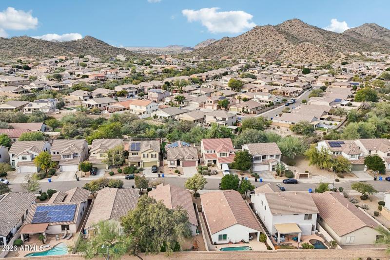 52-web-or-mls-N 63rd Dr-S2401-052