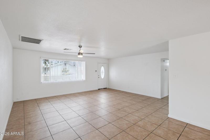 8-web-or-mls-4943-w-flower-st