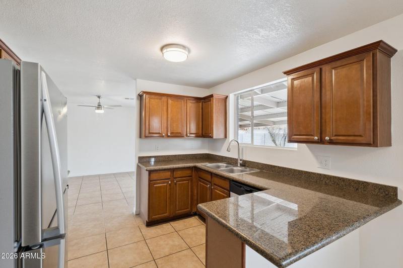 12-web-or-mls-4943-w-flower-st