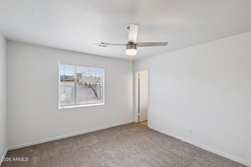 22-web-or-mls-4943-w-flower-st