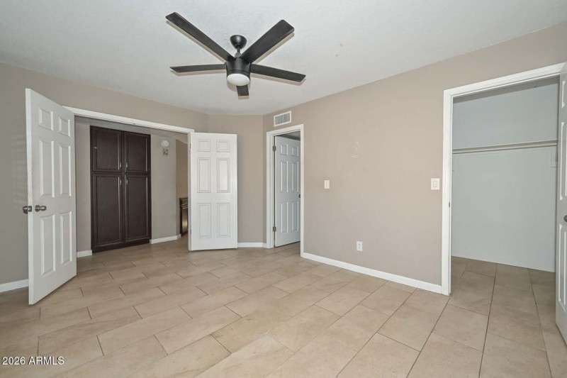 Pirmary Bedroom-Closet