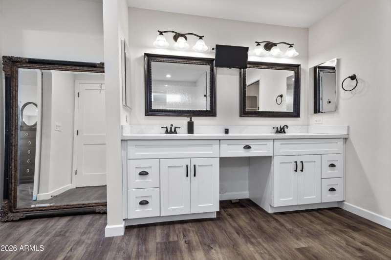 primary bath double sinks