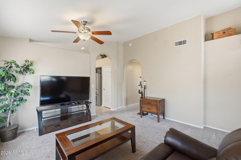 7533 E Navarro Avenue