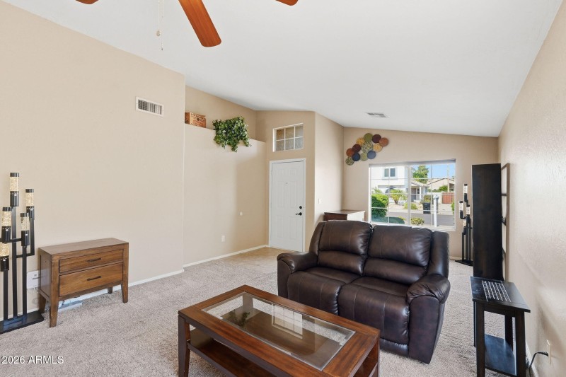 7533 E Navarro Avenue