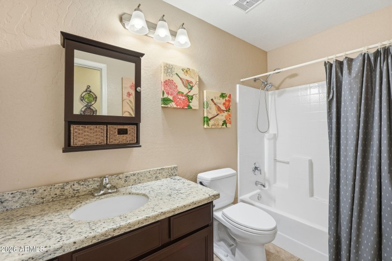 7533 E Navarro Avenue