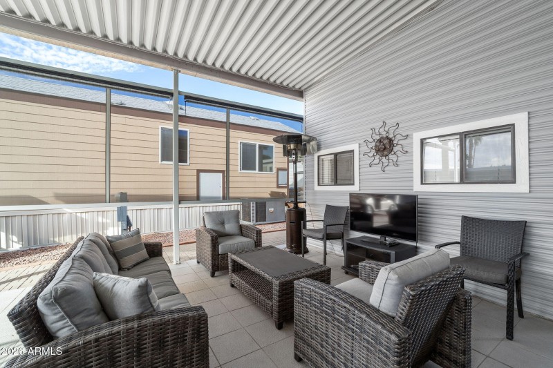 003__111 S Greenfield Rd unit 527