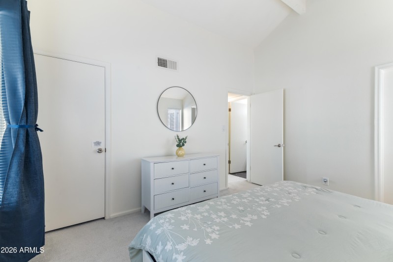 22_10115 e mountain view rd-2106-22