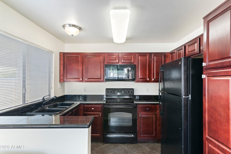 15_10115 e mountain view rd-2106-15