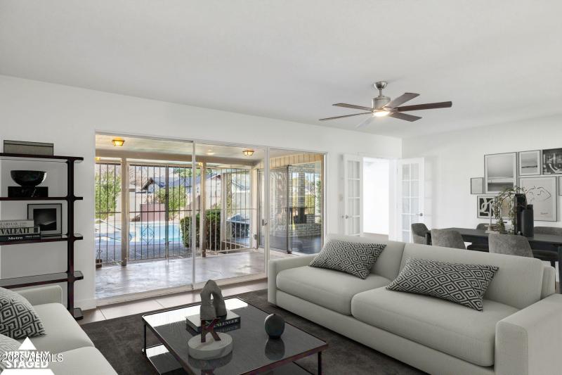 7-web-or-mls-5438-e-pinchot-ave