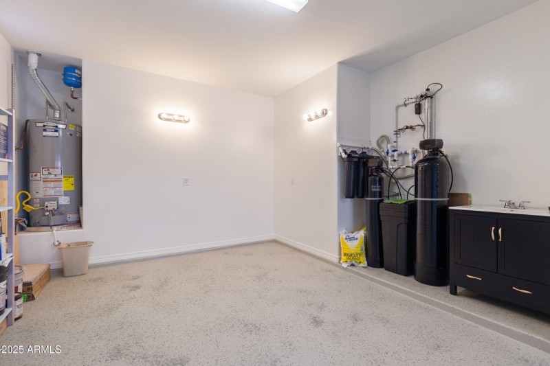 Utility Sink/ RO System