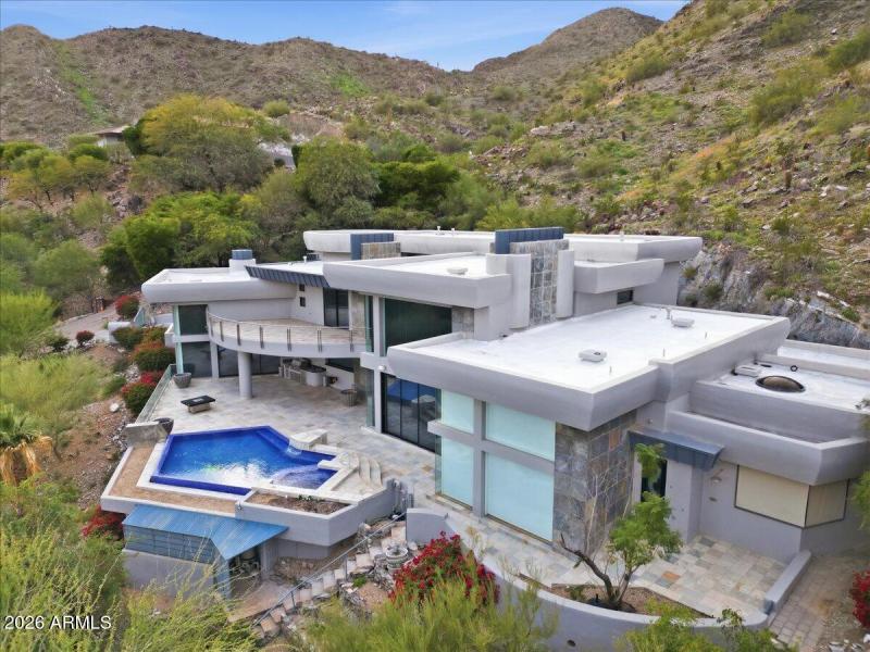 6-4550 E Foothill Dr_RedHogMedia