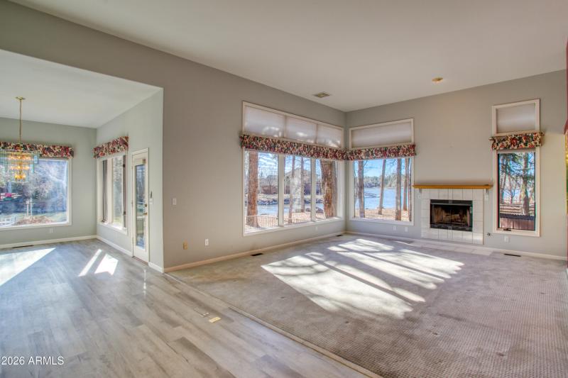 Family Room w/Lake Views