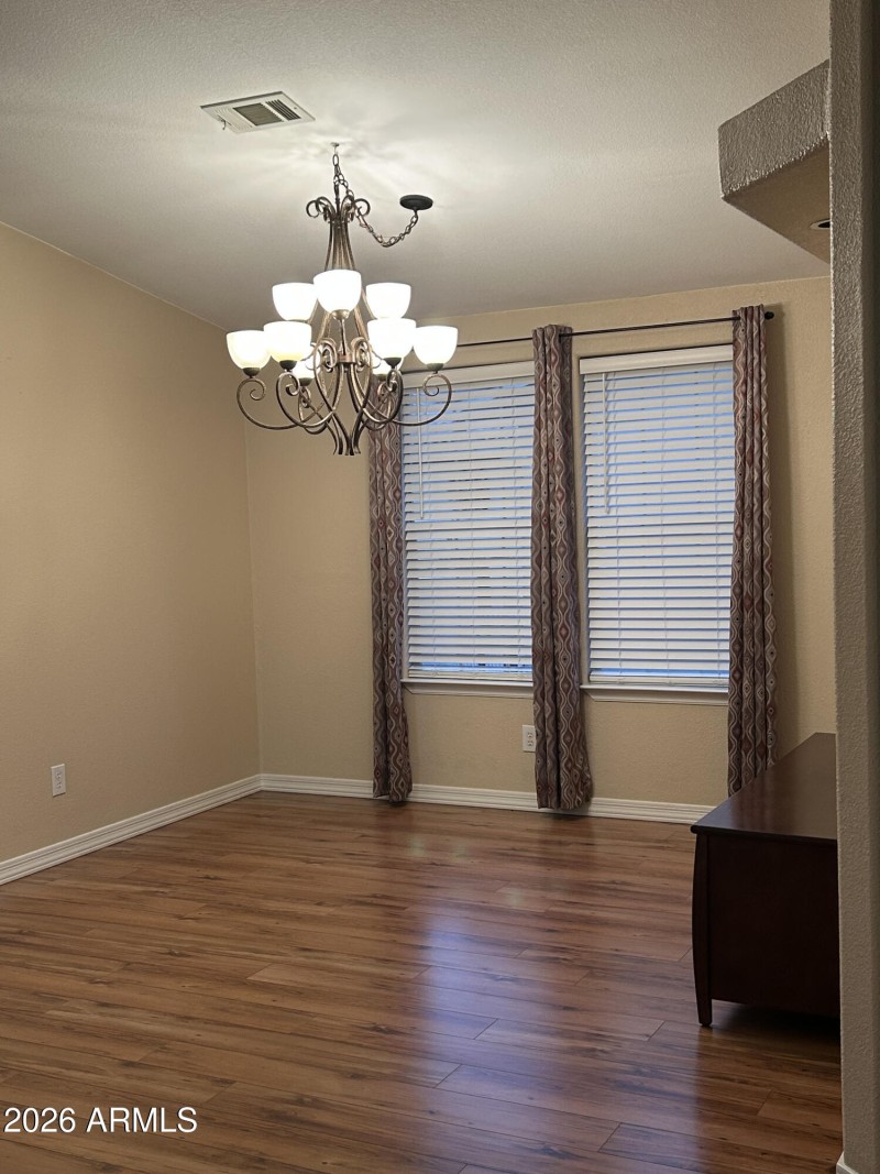 26) 66337-6976f15136cb8