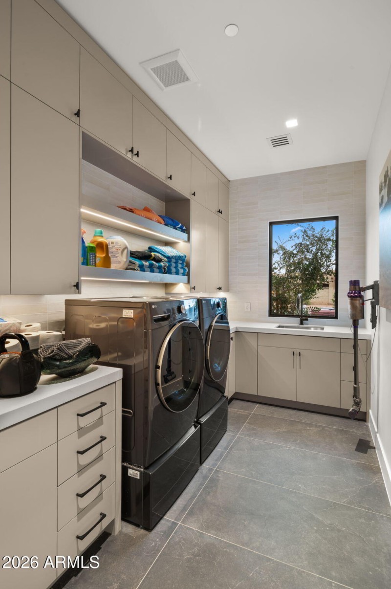 39-web-or-mls-Laundry Room