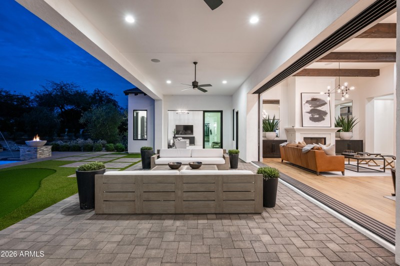 Indoor/Outdoor Living