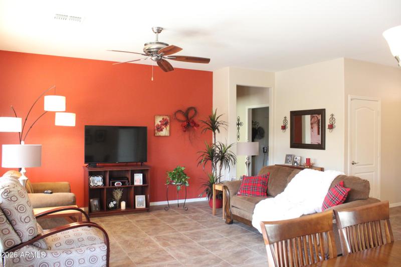 3FA80204-75B9-4DAE-AC32-EE6B3D071B94