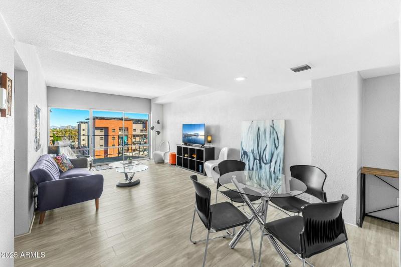 805 N 4th Ave 609 | The Embassy