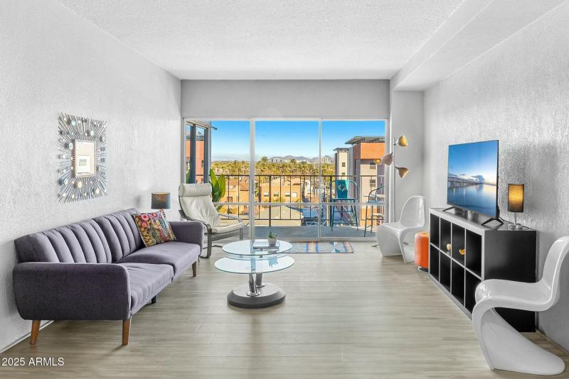 805 N 4th Ave 609 | The Embassy