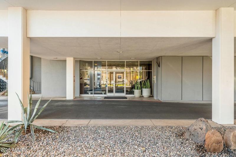 805 N 4th Ave 609 | The Embassy